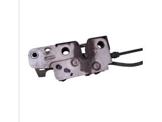 bontott VW GOLF VI Motorháztető Zárszerkezet