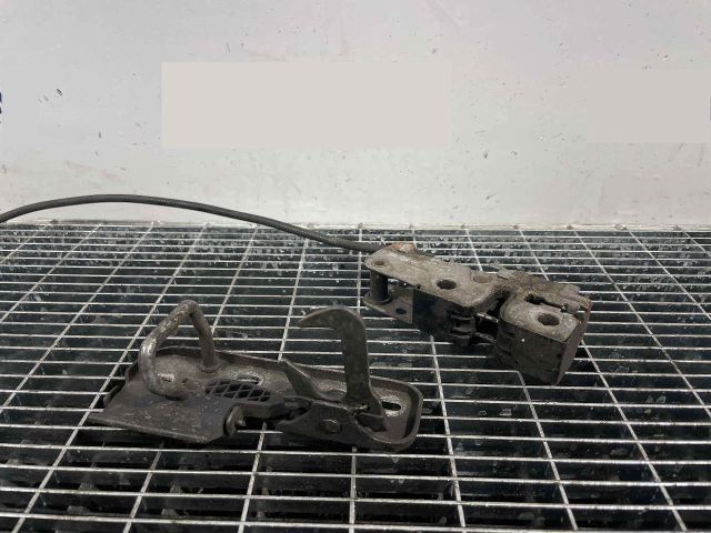 bontott VW GOLF VI Motorháztető Zárszerkezet