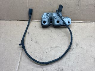 bontott VW GOLF VI Motorháztető Zárszerkezet