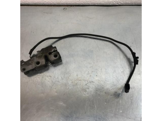 bontott VW GOLF VI Motorháztető Zárszerkezet