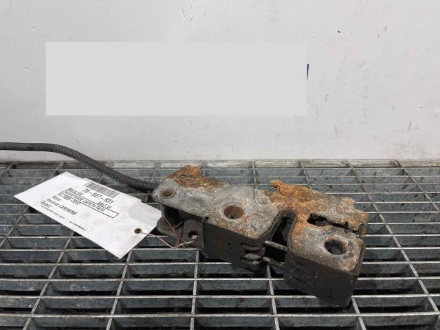 bontott VW GOLF VI Motorháztető Zárszerkezet