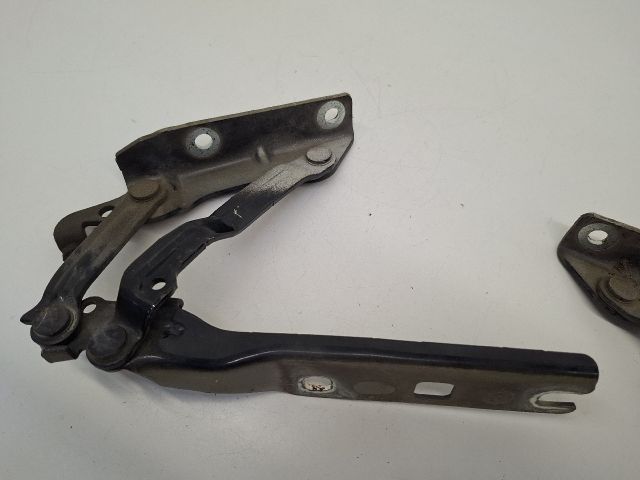 bontott VW GOLF VI Motorháztető Zsanér Pár