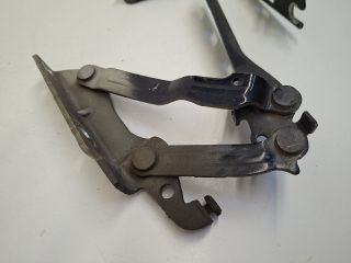 bontott VW GOLF VI Motorháztető Zsanér Pár