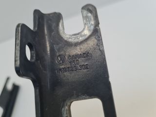 bontott VW GOLF VI Motorháztető Zsanér Pár