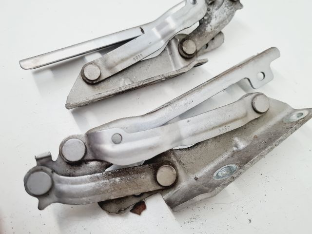 bontott VW GOLF VI Motorháztető Zsanér Pár