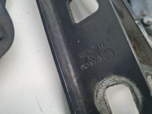 bontott VW GOLF VI Motorháztető Zsanér Pár