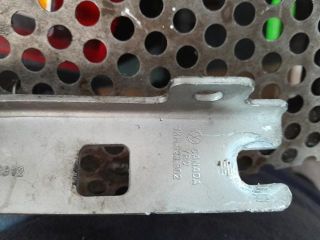 bontott VW GOLF VI Motorháztető Zsanér Pár