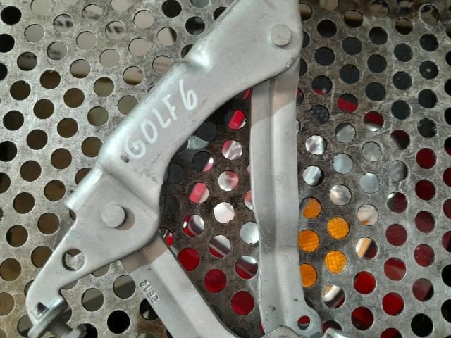 bontott VW GOLF VI Motorháztető Zsanér Pár