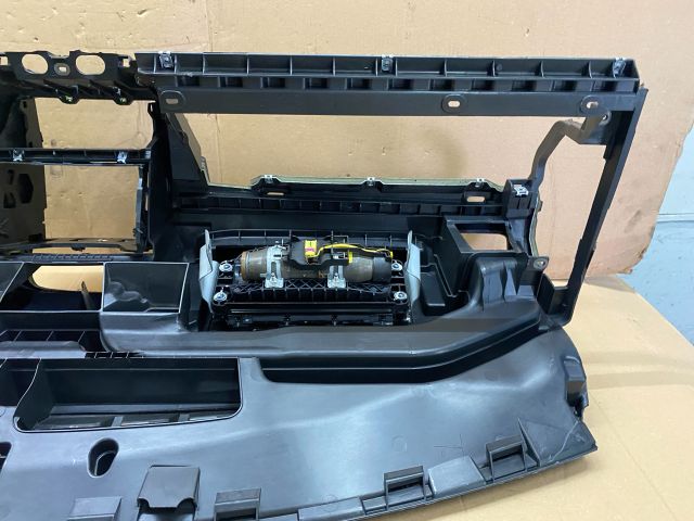 bontott VW GOLF VI Műszerfal Héj