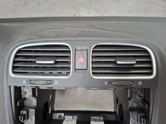 bontott VW GOLF VI Műszerfal Héj