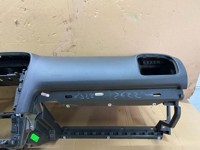 bontott VW GOLF VI Műszerfal Héj