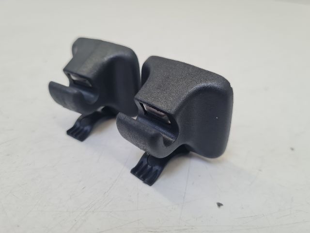 bontott VW GOLF VI Napellenző Tartó (Pozíciófüggetlen)