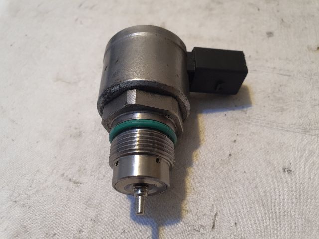 bontott VW GOLF VI Nyomásszabályzó Szelep