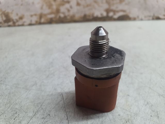 bontott VW GOLF VI Nyomásszabályzó Szelep