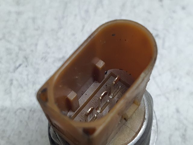 bontott VW GOLF VI Nyomásszabályzó Szelep