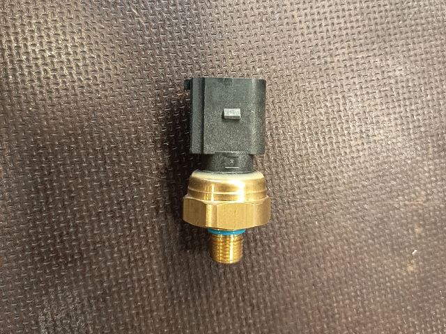 bontott VW GOLF VI Nyomásszabályzó Szelep