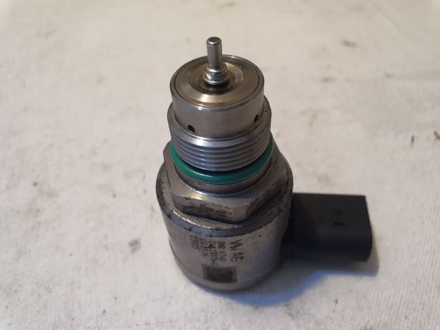 bontott VW GOLF VI Nyomásszabályzó Szelep