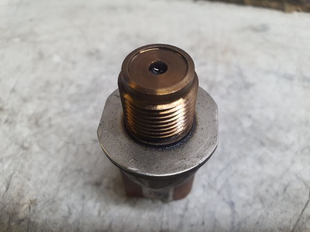 bontott VW GOLF VI Nyomásszabályzó Szelep