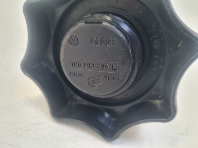 bontott VW GOLF VI Pótkerék Rögzítő