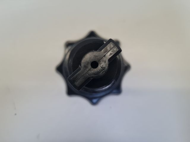 bontott VW GOLF VI Pótkerék Rögzítő