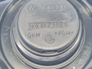 bontott VW GOLF VI Pótkerék Rögzítő