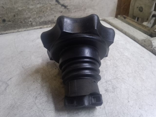 bontott VW GOLF VI Pótkerék Rögzítő