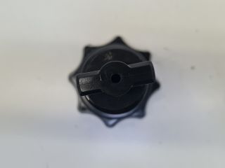 bontott VW GOLF VI Pótkerék Rögzítő