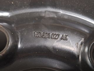 bontott VW GOLF VI Pótkerék Szerszámtartó