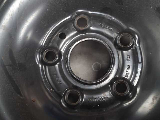 bontott VW GOLF VI Pótkerék Szerszámtartó