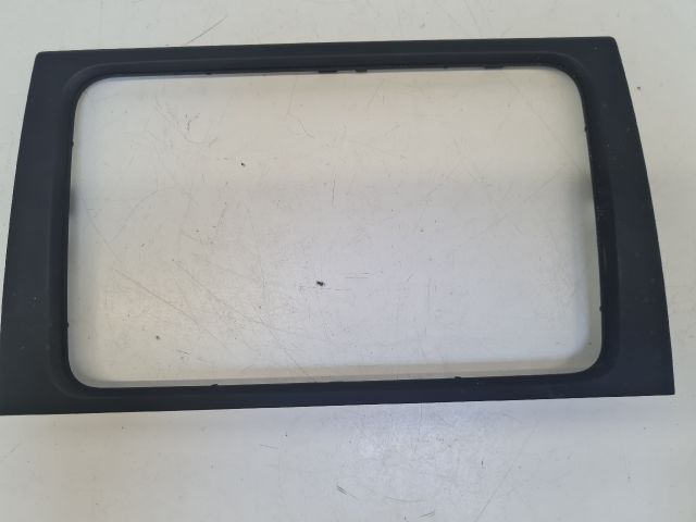 bontott VW GOLF VI Rádió / CD Keret