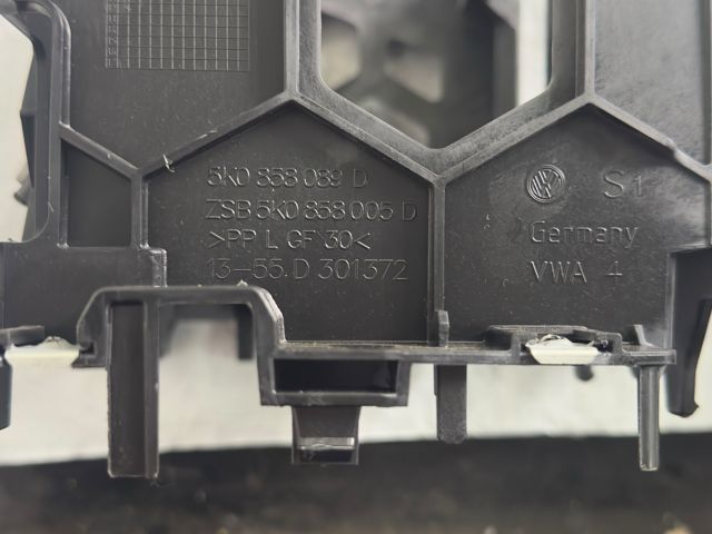 bontott VW GOLF VI Rádió / CD Keret