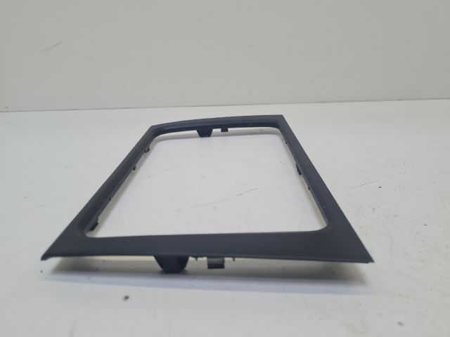 bontott VW GOLF VI Rádió / CD Keret