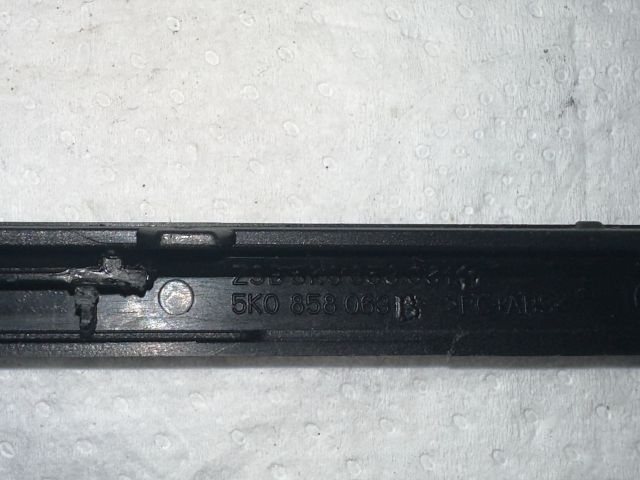 bontott VW GOLF VI Rádió / CD Keret