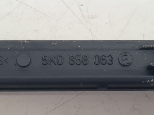 bontott VW GOLF VI Rádió / CD Keret