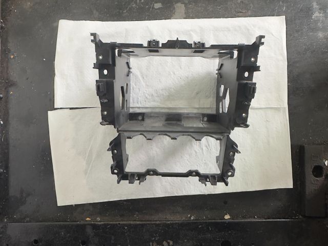 bontott VW GOLF VI Rádió / CD Keret