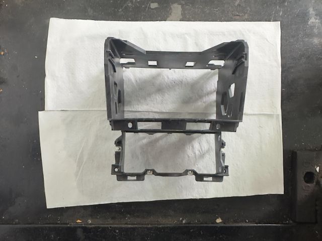 bontott VW GOLF VI Rádió / CD Keret