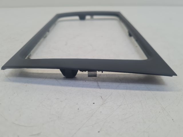 bontott VW GOLF VI Rádió / CD Keret