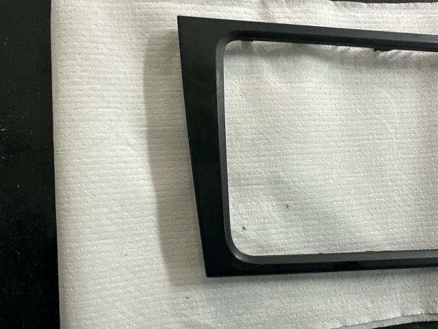 bontott VW GOLF VI Rádió / CD Keret