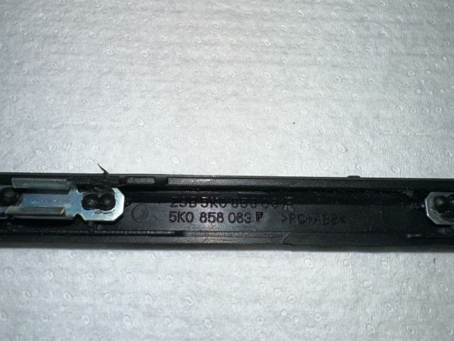 bontott VW GOLF VI Rádió / CD Keret