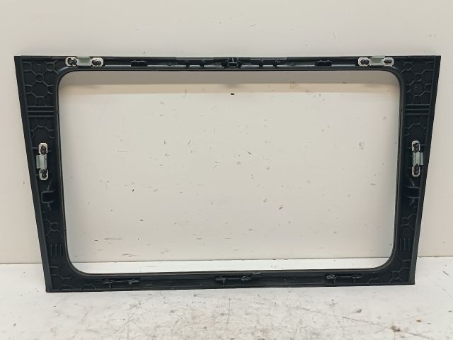 bontott VW GOLF VI Rádió / CD Keret