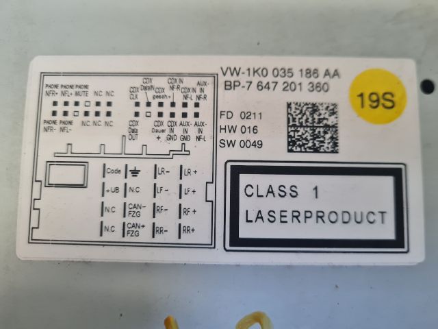 bontott VW GOLF VI Rádió / CD