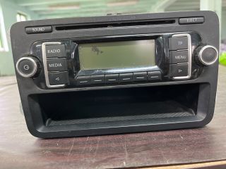 bontott VW GOLF VI Rádió / CD