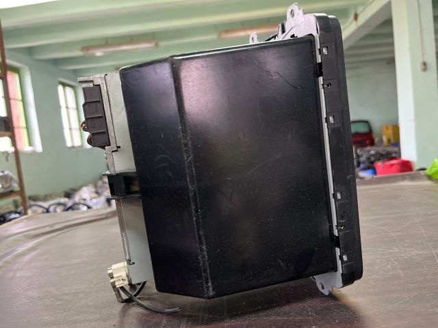 bontott VW GOLF VI Rádió / CD