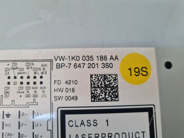 bontott VW GOLF VI Rádió / CD