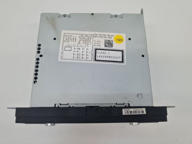 bontott VW GOLF VI Rádió / CD