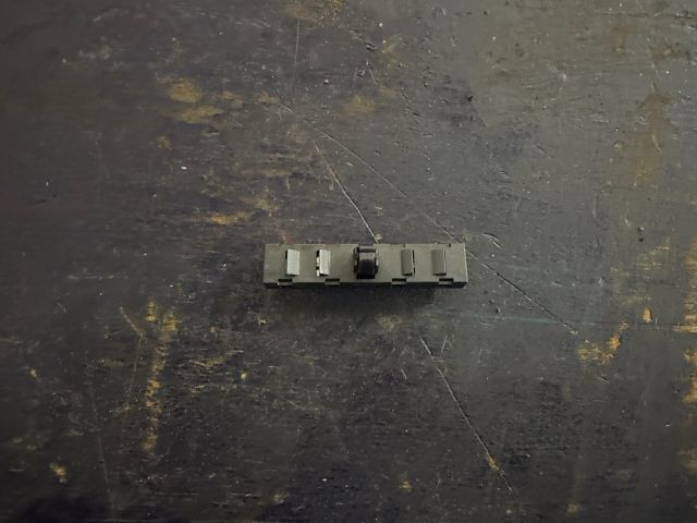 bontott VW GOLF VI Rádió Zavarszűrő