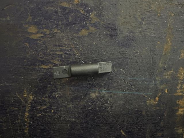 bontott VW GOLF VI Rádió Zavarszűrő