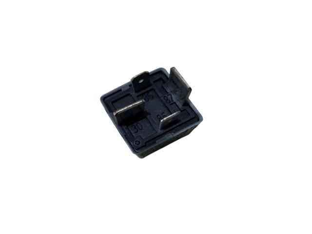 bontott VW GOLF VI Relé