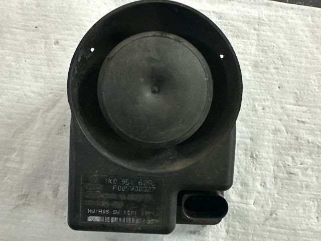 bontott VW GOLF VI Riasztó Hangszóró