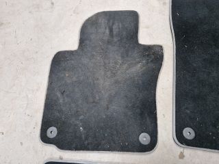 bontott VW GOLF VI Szőnyeg Szett